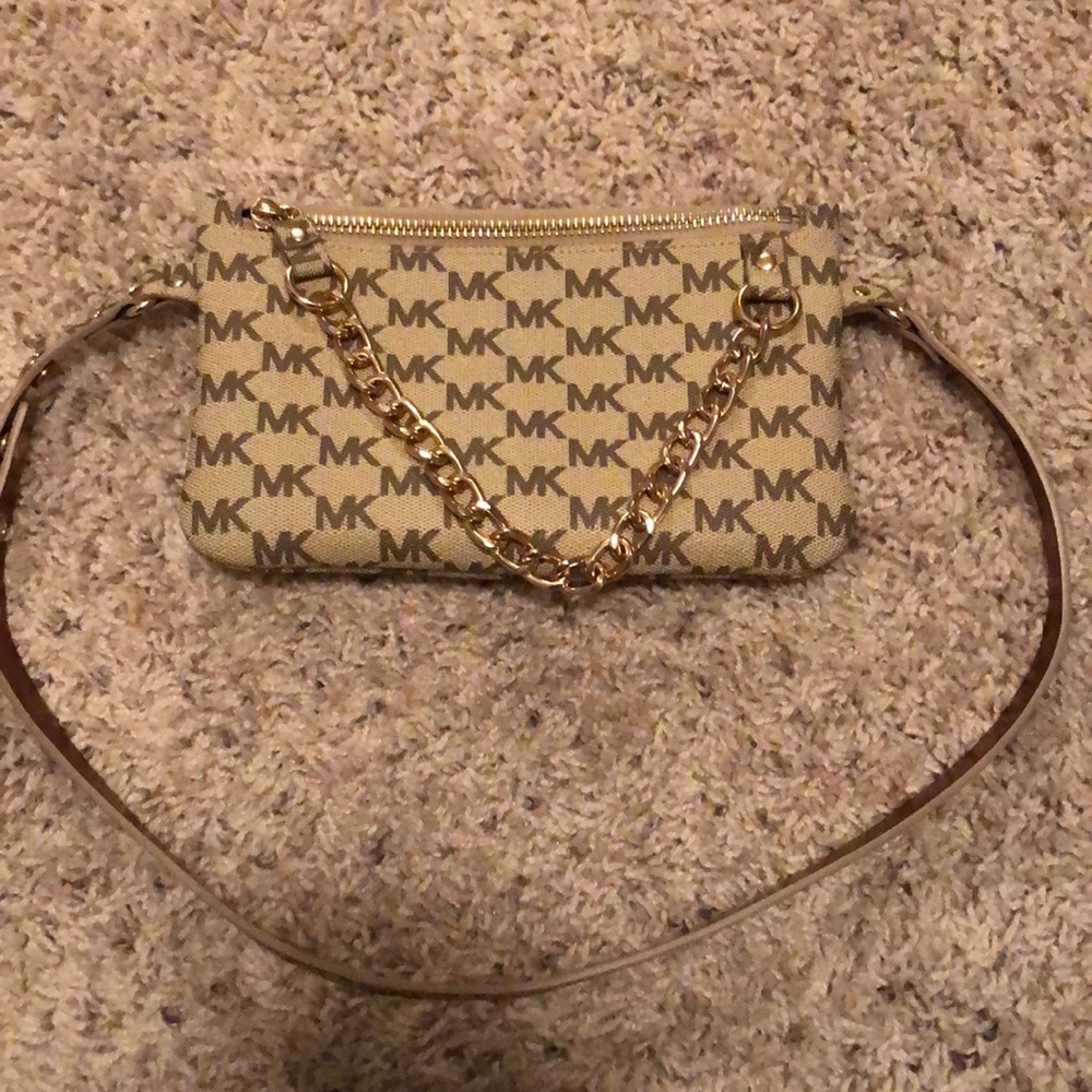 Micheal kors purse